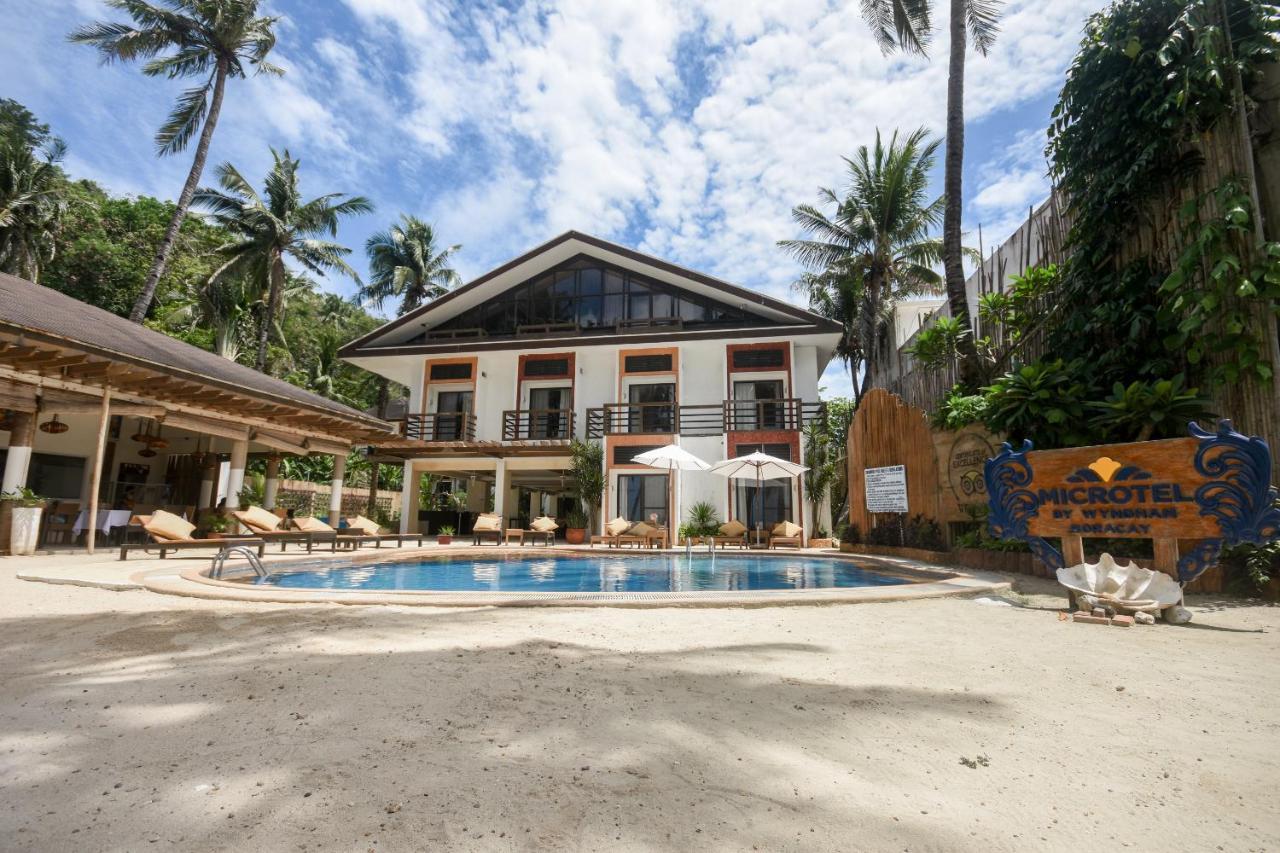Microtel By Wyndham Boracay Balabag  Kültér fotó