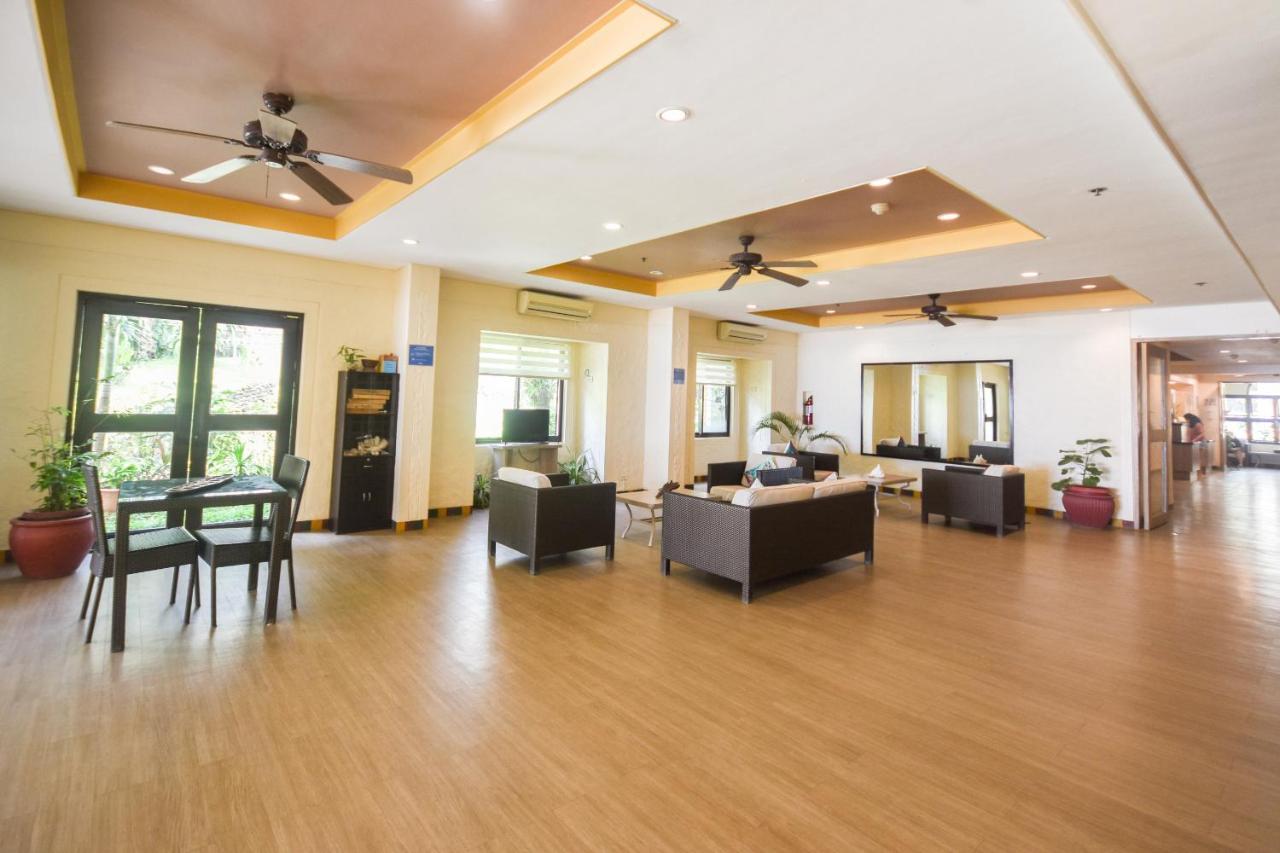 Microtel By Wyndham Boracay Balabag  Kültér fotó