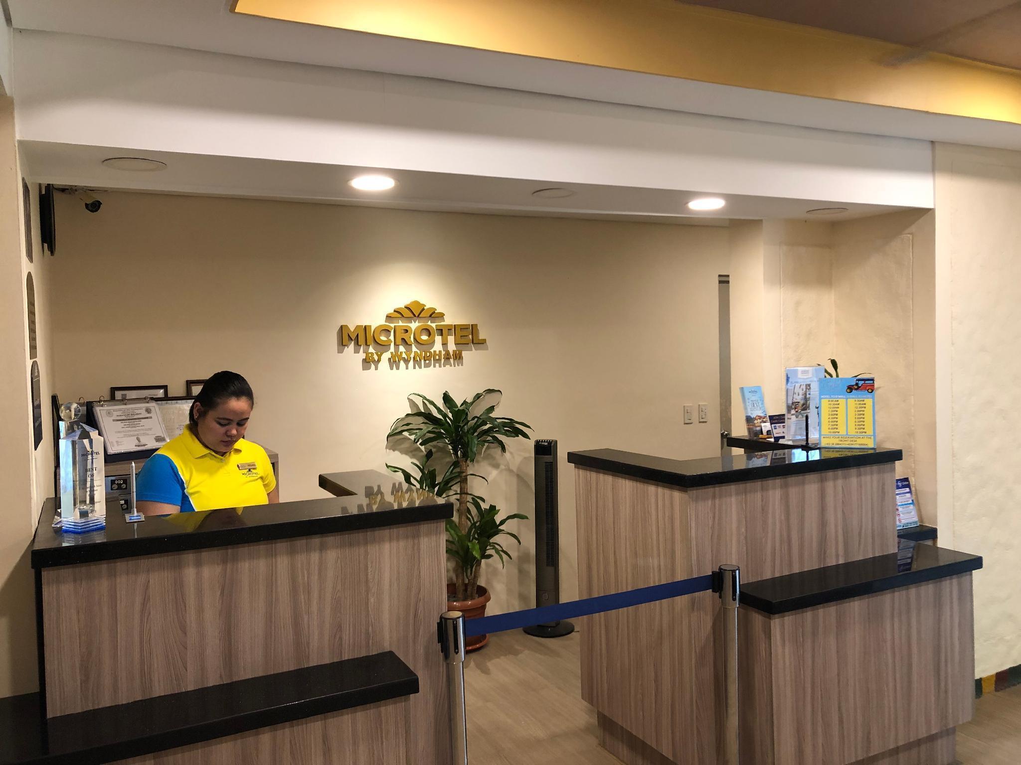Microtel By Wyndham Boracay Balabag  Kültér fotó