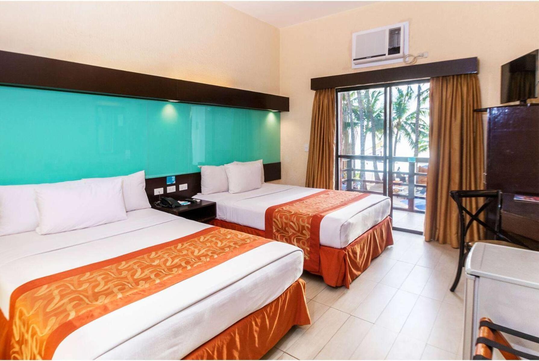 Microtel By Wyndham Boracay Balabag  Kültér fotó