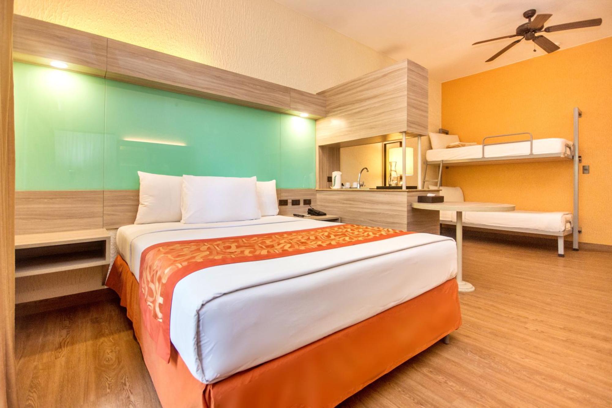 Microtel By Wyndham Boracay Balabag  Kültér fotó