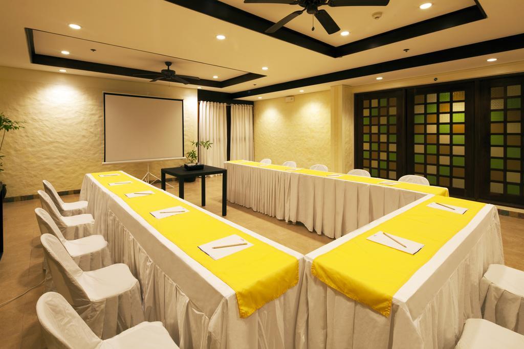 Microtel By Wyndham Boracay Balabag  Kültér fotó